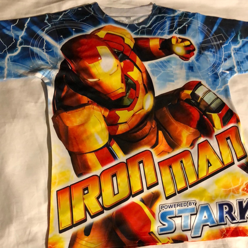 T-shirt Iron Man 3 boys new size L 10-12 polyester short sleeve